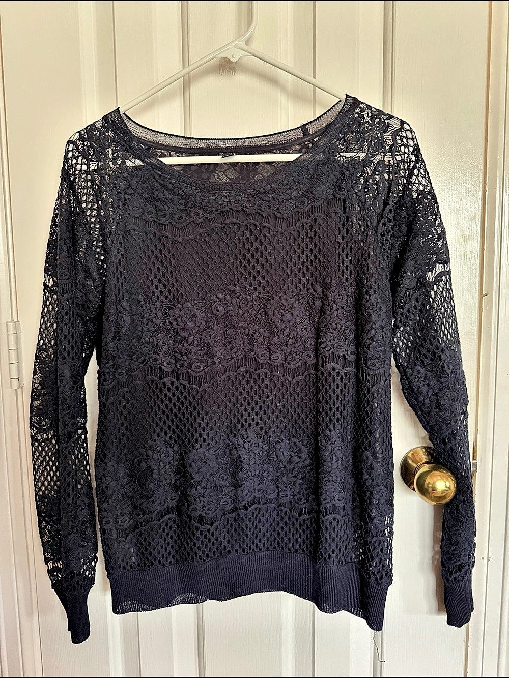 Ann Taylor Lace Long Sleeve Top Size Medium